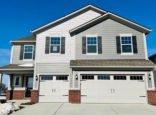 4388 Pine Bluff Dr, Bargersville, IN 46106