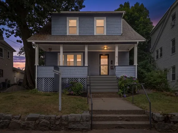94 Town Hill St, Quincy, MA 02169