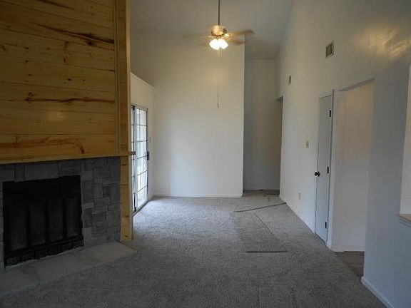5th image of 3420 Kenesaw Dr