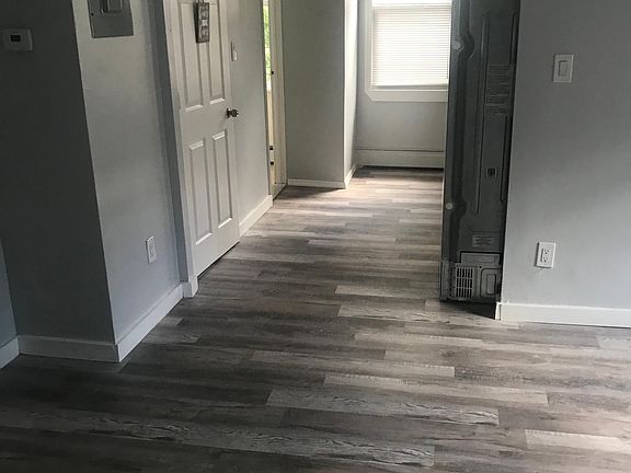 4th image of 22 Hudson St Floor 2