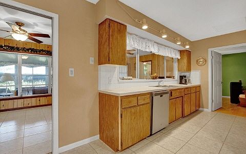 2nd image of 1246 Shamrock Dr
