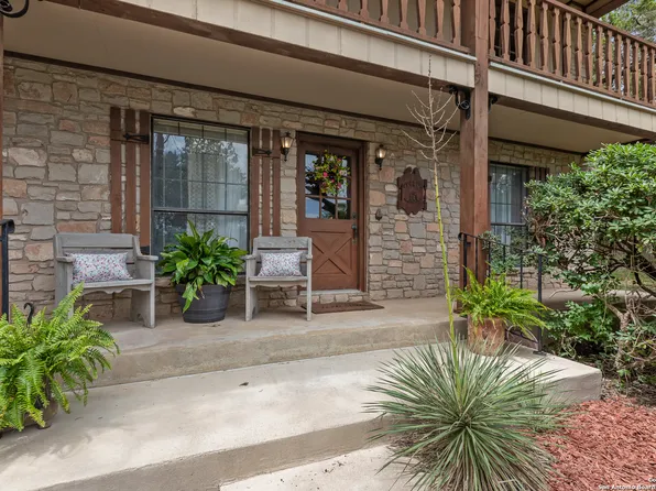 11301 BEVERLY HILLS DR, Helotes, TX 78023