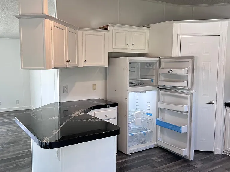 905 Edgar Ct — Photo 6