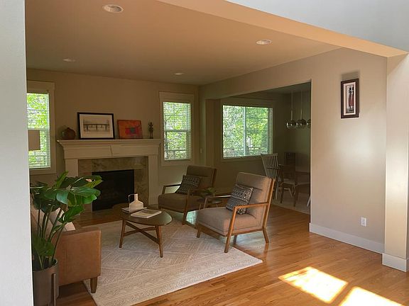 4th image of 10852 Muirwood Way NE