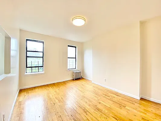 Rented by Brickview NYC Realty NYV LLC | media 21