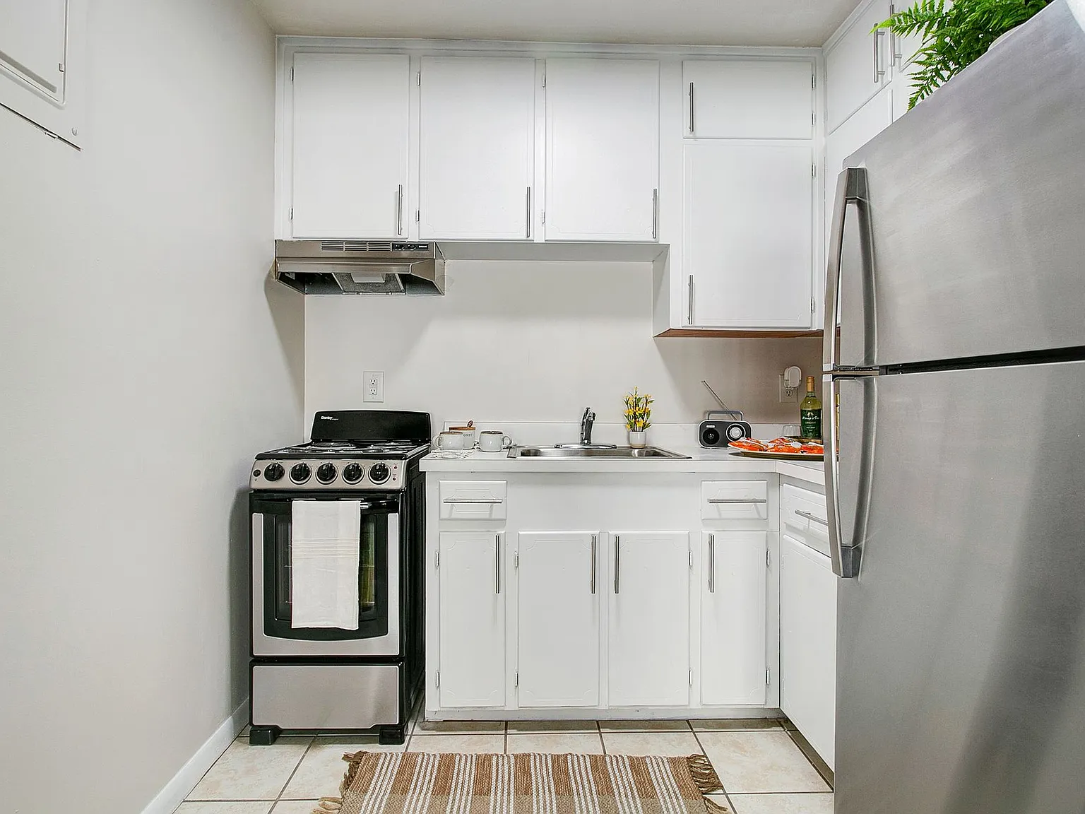 The Elizabeth | 1 & 2 Bedroom Apartments in Gainesville, FL — Photo 3