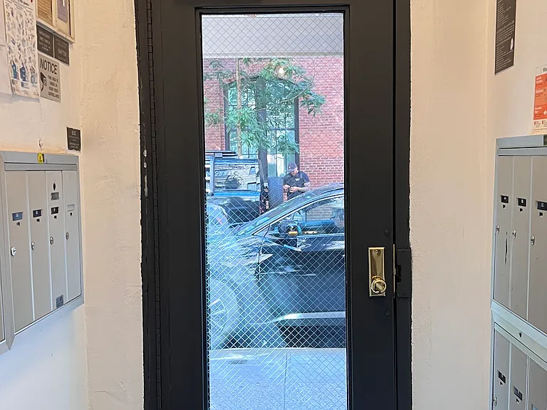 316 Mott St #1C — Photo 15