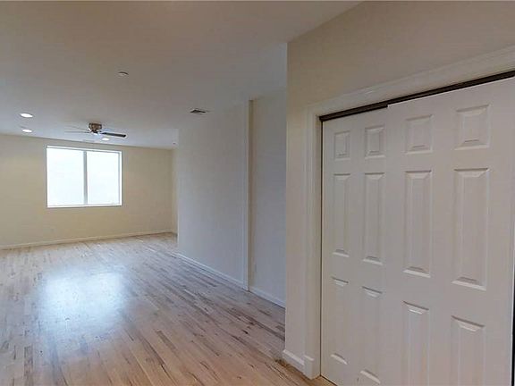 4th image of 417 New York Ave #2A
