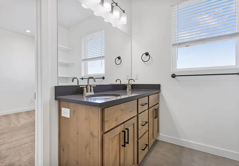 868 W 480 S #MAIN FLOOR MASTER — Photo 18