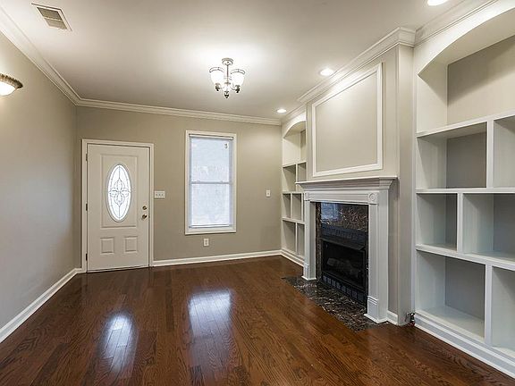 5th image of 109 Fairlawn Ave