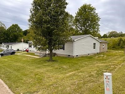 4th image of 950 Deer Haven Dr