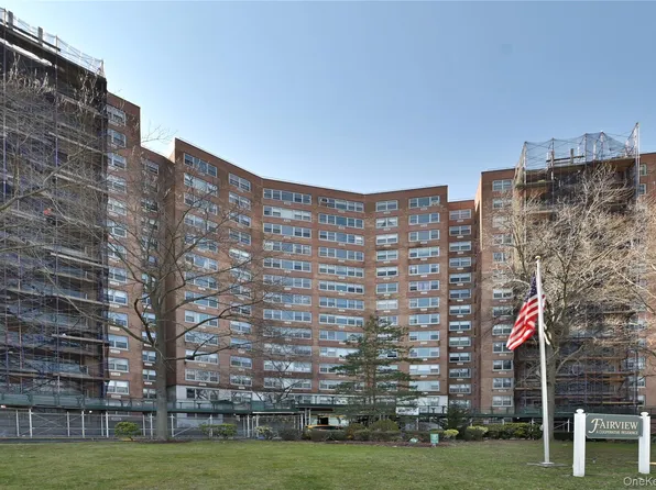 61-20 Grand Central Parkway #A1204, Forest Hills, NY 11375