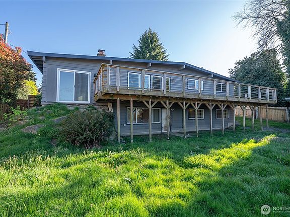 2nd image of 6502 21st Avenue NE