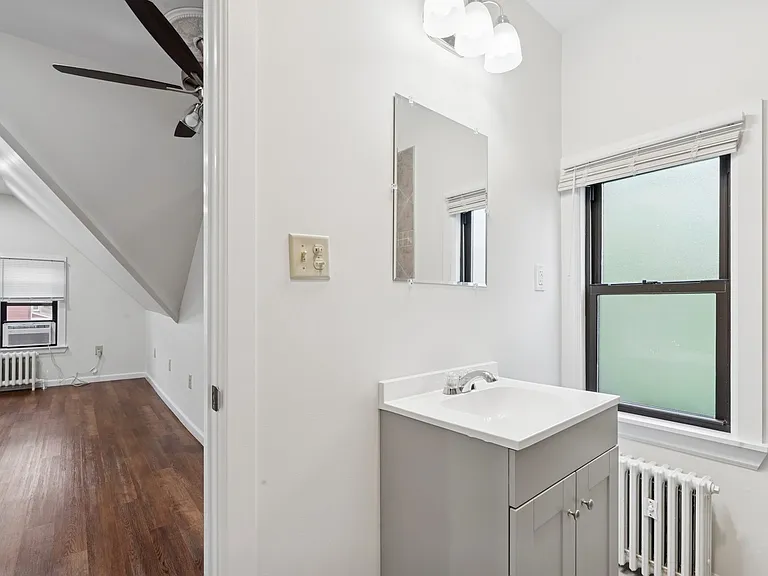 350 Arlington Ave — Photo 7