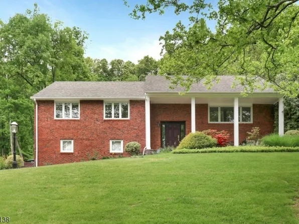 1177 Ridge Dr, Mountainside Boro, NJ 07092