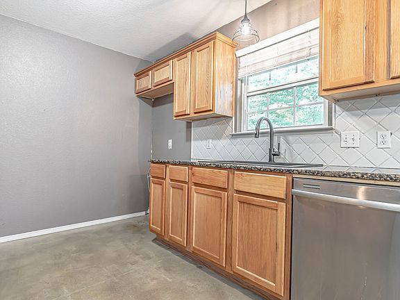 2nd image of 17 Melbourn Dr