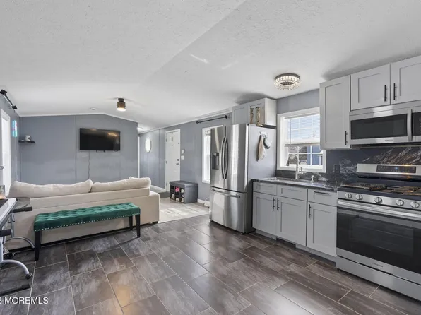 813 North Street, Jackson, NJ 08527