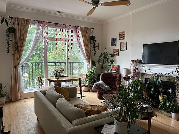 2nd image of 4843 N Winthrop Ave Unit 3N