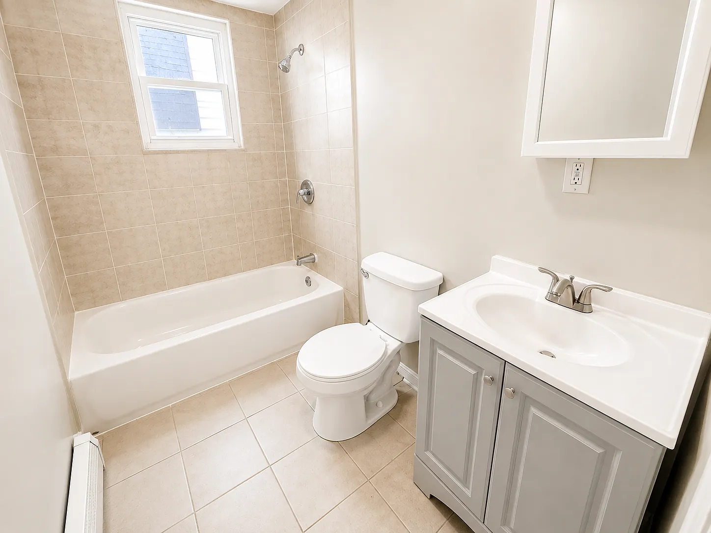 3 bed, 1200 sqft, $1,995 — Photo 3