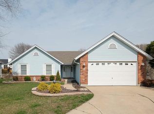 11 Clearspring Ct, O'Fallon, MO 63368