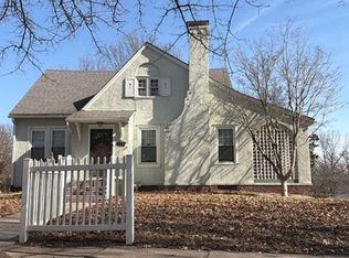 2021 Lovers Ln, Saint Joseph, MO 64505