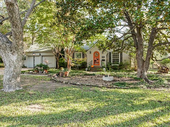 2nd image of 1508 San Saba Dr