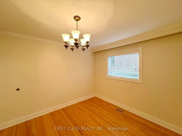 1353 Myron Dr #LOWER — Photo 22