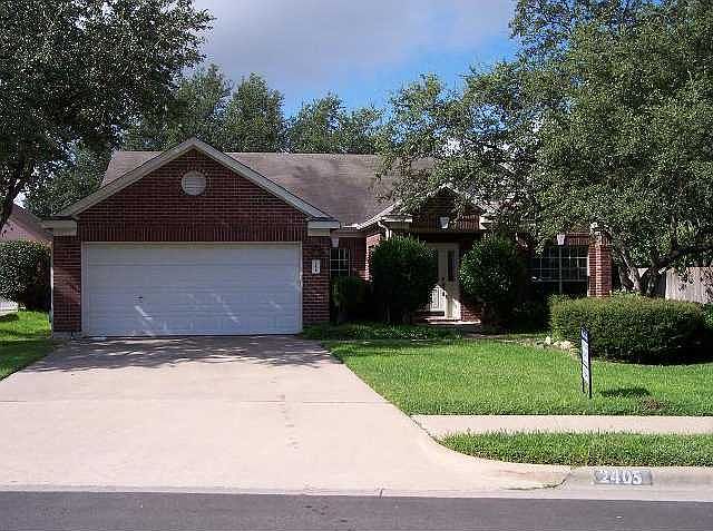 1st image of 2405 Mockingbird Dr