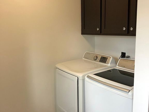 5th image of 23209 Arlington Ave #D