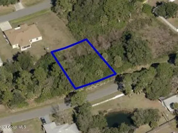 749 Fairhope St SE, Palm Bay, FL 32909