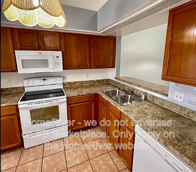 12253 Augusta Woods Cir — Photo 3
