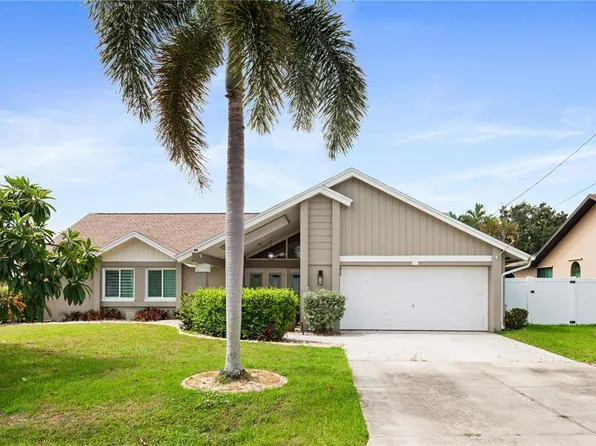1726 SE 2nd St, Cape Coral, FL 33990