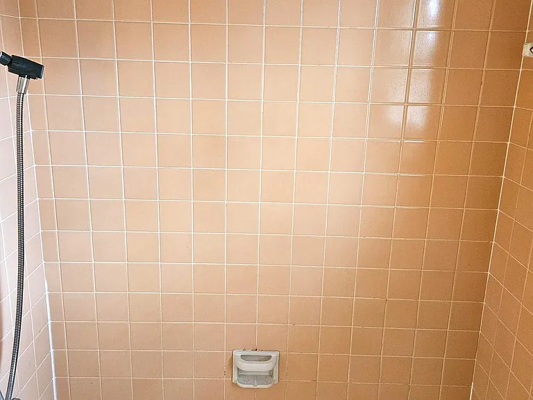 Full Bath