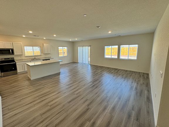 3rd image of 4032 Blue Feather Way