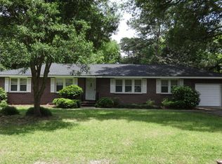 1812 Somerset Cir, Charleston, SC 29407