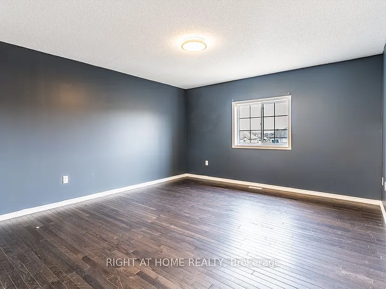 1373 Hunter St — Photo 26
