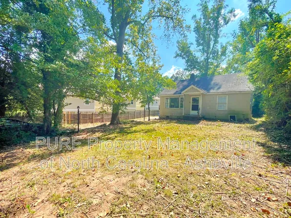 127 Aurora Dr, Asheville, NC 28805