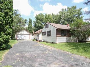 107 Monroe St, Washington, IL 61571