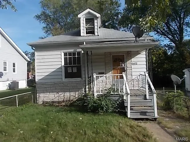 5472 Hamilton Ave photo 1