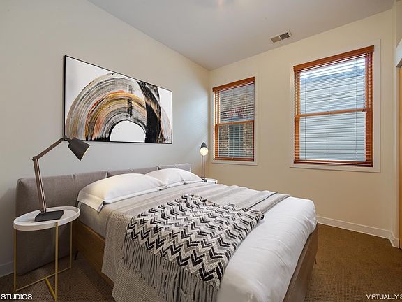5th image of 1036 N Wolcott Ave #2