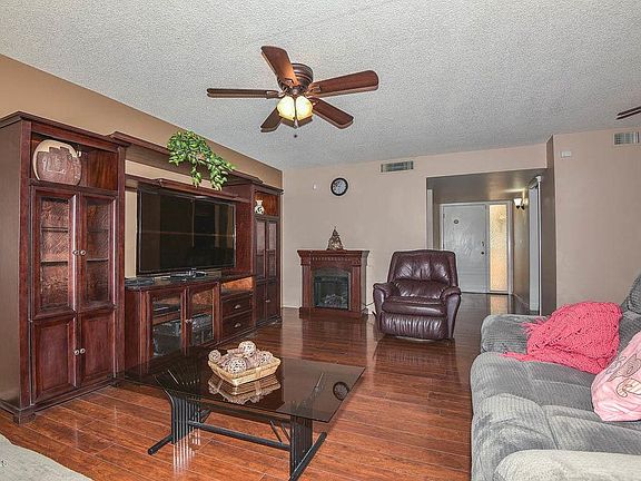 5th image of 10407 W Rodgers Cir