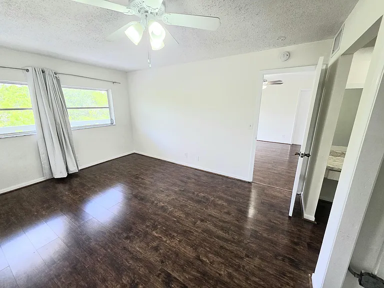 4200 NW 3rd Ct #313 — Photo 8