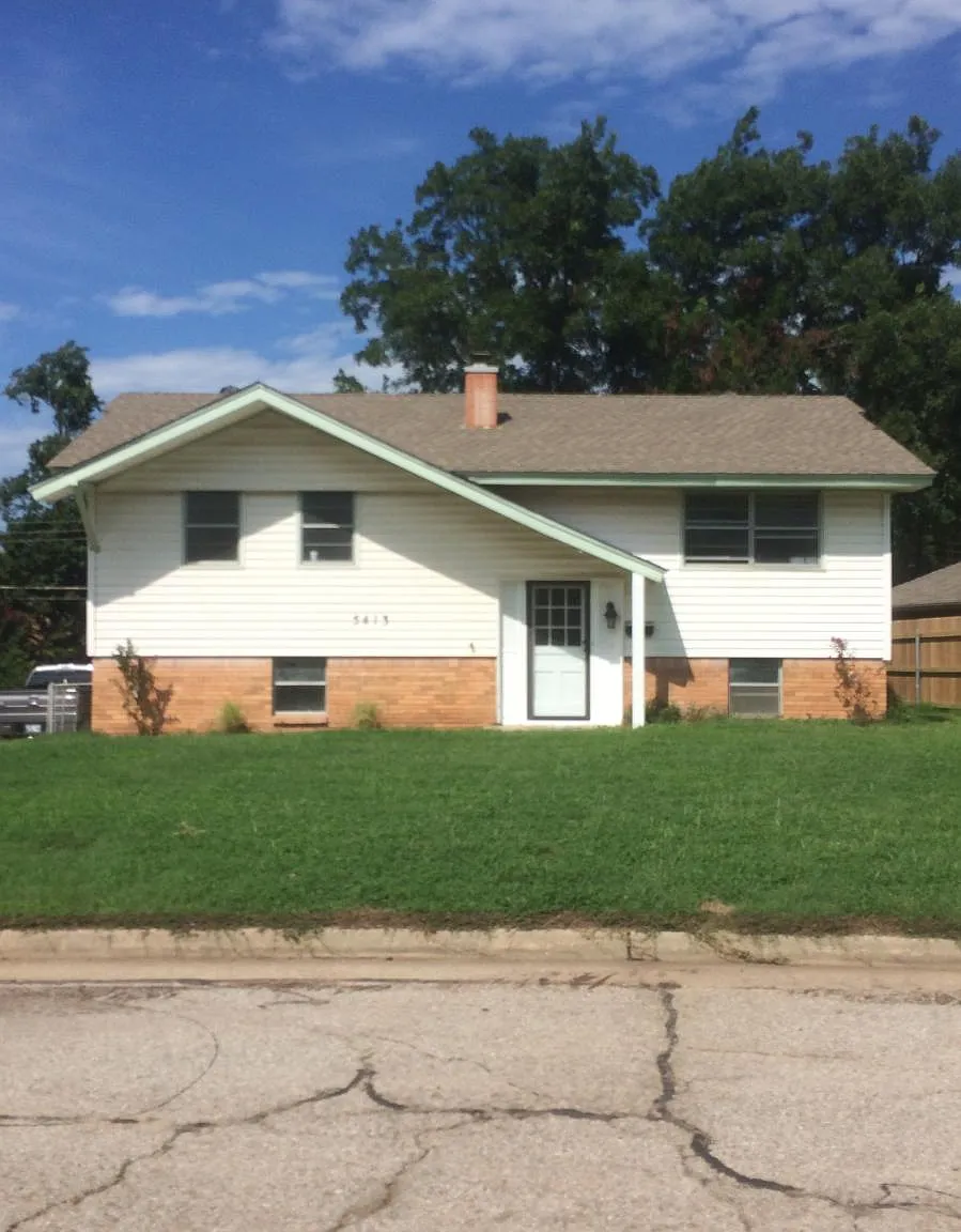 3 bed, 2014 sqft, $1,700 — Photo 3