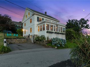 88 Hillside Ave, Tiverton, RI 02878