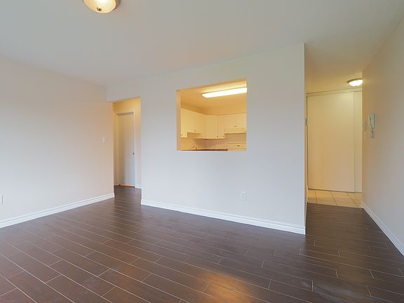 5th image of 1678 Russell Rd #302297