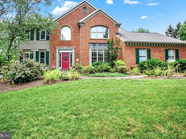 160 Cotswold Ct, Lancaster, PA 17601