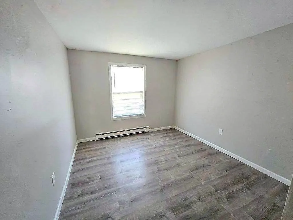 2 bed, 900 sqft, $1,850 — Photo 3