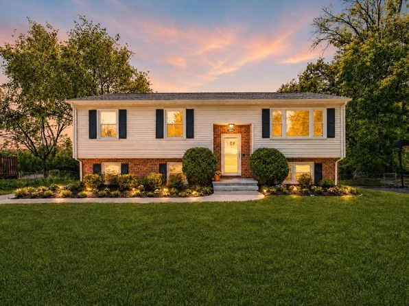 3808 Kentland Dr, Roanoke, VA 24018
