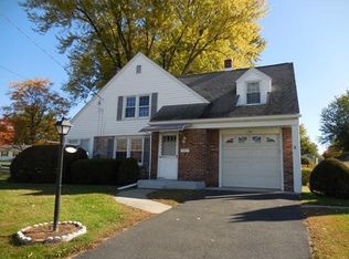 129 Newton St, South Hadley, MA 01075