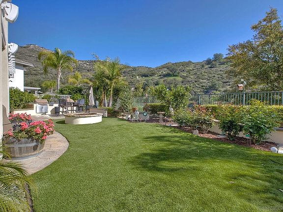 4th image of 3273 Rosewood Ln